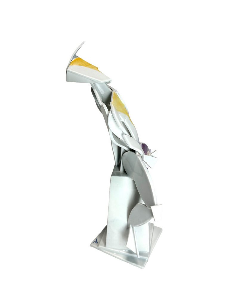 Andreas Ehret, Narcissus, Porzellan frei gebaut, Aufglasurfarben, 42x20x20cm (H/L/T) monogrammiert, dat. 2024